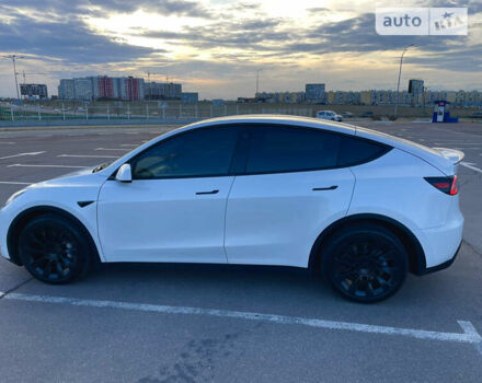 Білий Тесла Model Y, об'ємом двигуна 0 л та пробігом 97 тис. км за 34500 $, фото 6 на Automoto.ua