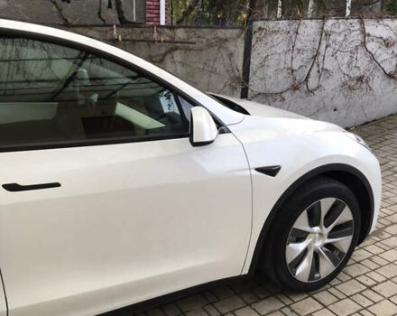 Белый Тесла Model Y, объемом двигателя 0 л и пробегом 31 тыс. км за 30000 $, фото 10 на Automoto.ua