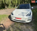 Белый Тесла Model Y, объемом двигателя 0 л и пробегом 101 тыс. км за 17500 $, фото 1 на Automoto.ua