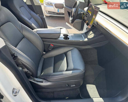 Белый Тесла Model Y, объемом двигателя 0 л и пробегом 74 тыс. км за 23800 $, фото 20 на Automoto.ua