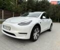 Тесла Model Y 2021 в Львове на Automoto.ua Белый Тесла Model Y, объемом двигателя 0 л и пробегом 102 тыс. км за 24500 $, фото 2 на Automoto.ua