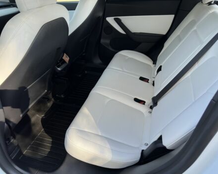 Білий Тесла Model Y, об'ємом двигуна 0 л та пробігом 73 тис. км за 29400 $, фото 16 на Automoto.ua