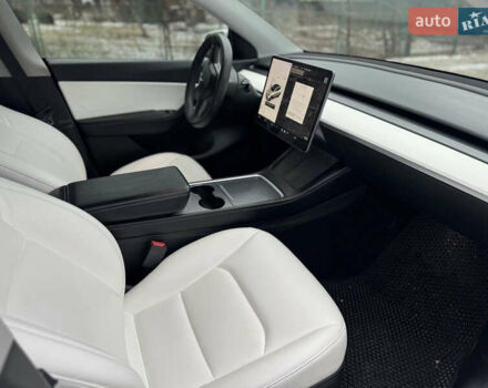 Белый Тесла Model Y, объемом двигателя 0 л и пробегом 60 тыс. км за 29900 $, фото 17 на Automoto.ua