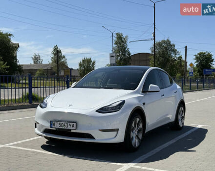 Белый Тесла Model Y, объемом двигателя 0 л и пробегом 110 тыс. км за 27750 $, фото 7 на Automoto.ua