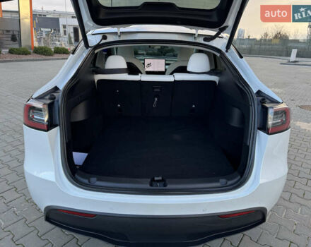 Білий Тесла Model Y, об'ємом двигуна 0 л та пробігом 83 тис. км за 24500 $, фото 19 на Automoto.ua