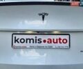 Белый Тесла Model Y, объемом двигателя 0 л и пробегом 98 тыс. км за 26499 $, фото 59 на Automoto.ua