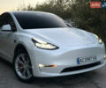 Белый Тесла Model Y, объемом двигателя 0 л и пробегом 57 тыс. км за 30000 $, фото 1 на Automoto.ua