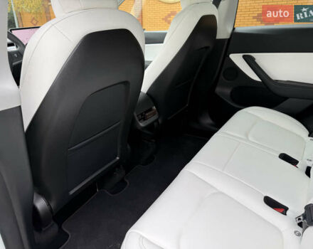 Белый Тесла Model Y, объемом двигателя 0 л и пробегом 73 тыс. км за 24500 $, фото 14 на Automoto.ua