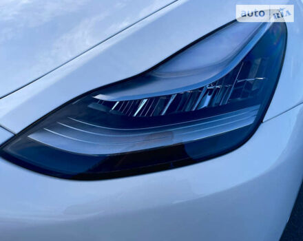 Білий Тесла Model Y, об'ємом двигуна 0 л та пробігом 97 тис. км за 34500 $, фото 10 на Automoto.ua