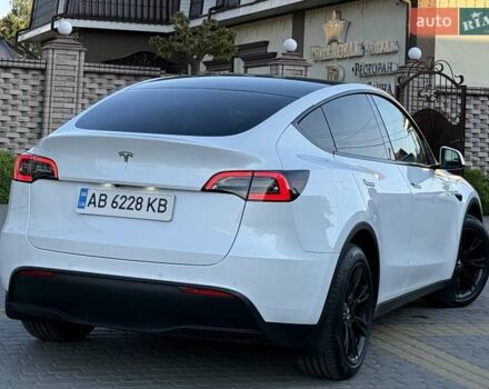 Білий Тесла Model Y, об'ємом двигуна 0 л та пробігом 78 тис. км за 26800 $, фото 33 на Automoto.ua