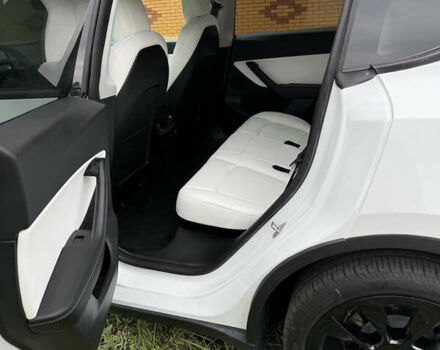 Белый Тесла Model Y, объемом двигателя 0 л и пробегом 73 тыс. км за 24500 $, фото 13 на Automoto.ua