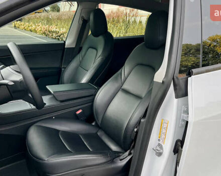 Тесла Model Y 2021 в Луцке на Automoto.ua Белый Тесла Model Y, объемом двигателя 0 л и пробегом 69 тыс. км за 22400 $, фото 25 на Automoto.ua