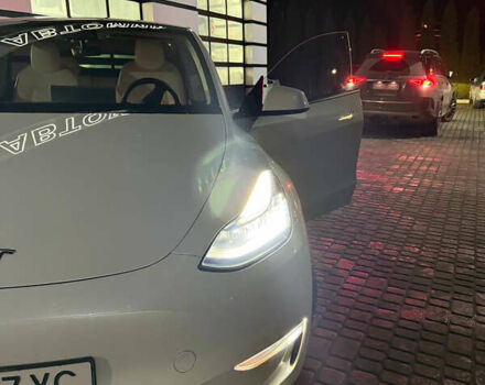 Білий Тесла Model Y, об'ємом двигуна 0 л та пробігом 25 тис. км за 22999 $, фото 4 на Automoto.ua