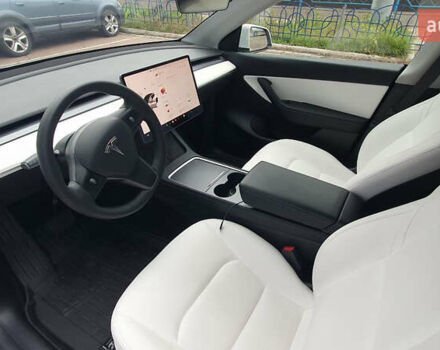 Білий Тесла Model Y, об'ємом двигуна 0 л та пробігом 74 тис. км за 25900 $, фото 11 на Automoto.ua