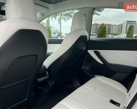 Білий Тесла Model Y, об'ємом двигуна 0 л та пробігом 88 тис. км за 26800 $, фото 17 на Automoto.ua