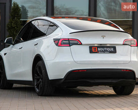 Белый Тесла Model Y, объемом двигателя 0 л и пробегом 59 тыс. км за 23000 $, фото 17 на Automoto.ua