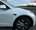 Белый Тесла Model Y, объемом двигателя 0 л и пробегом 55 тыс. км за 25450 $, фото 42 на Automoto.ua