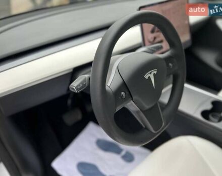 Белый Тесла Model Y, объемом двигателя 0 л и пробегом 47 тыс. км за 23499 $, фото 58 на Automoto.ua