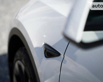 Белый Тесла Model Y, объемом двигателя 0 л и пробегом 30 тыс. км за 26900 $, фото 11 на Automoto.ua