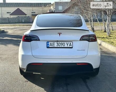 Белый Тесла Model Y, объемом двигателя 0 л и пробегом 14 тыс. км за 48900 $, фото 26 на Automoto.ua