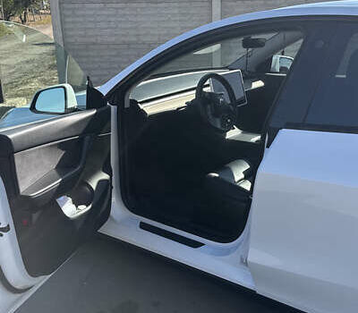 Белый Тесла Model Y, объемом двигателя 0 л и пробегом 145 тыс. км за 22500 $, фото 10 на Automoto.ua