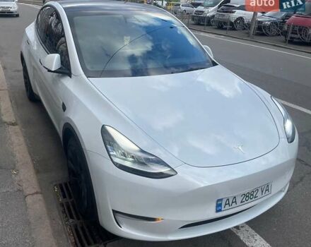 Белый Тесла Model Y, объемом двигателя 0 л и пробегом 29 тыс. км за 54500 $, фото 3 на Automoto.ua