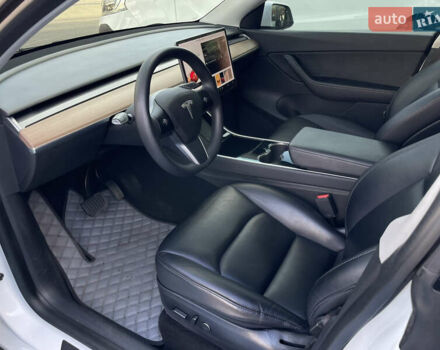 Белый Тесла Model Y, объемом двигателя 0 л и пробегом 78 тыс. км за 22900 $, фото 19 на Automoto.ua