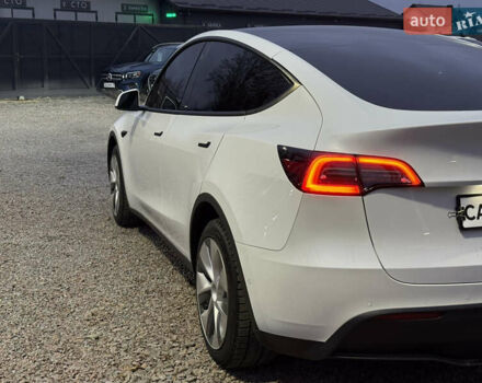 Белый Тесла Model Y, объемом двигателя 0 л и пробегом 128 тыс. км за 22600 $, фото 13 на Automoto.ua