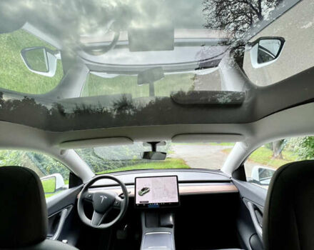 Белый Тесла Model Y, объемом двигателя 0 л и пробегом 5 тыс. км за 40500 $, фото 11 на Automoto.ua