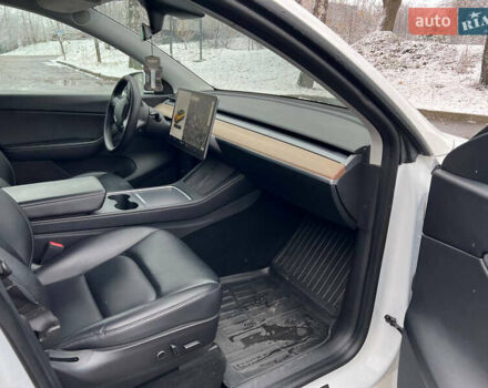Білий Тесла Model Y, об'ємом двигуна 0 л та пробігом 88 тис. км за 24900 $, фото 32 на Automoto.ua