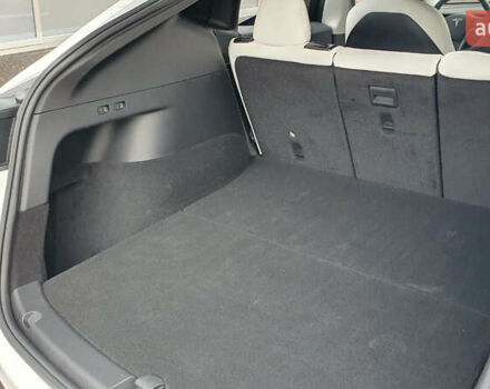 Білий Тесла Model Y, об'ємом двигуна 0 л та пробігом 74 тис. км за 25900 $, фото 23 на Automoto.ua