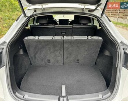 Тесла Model Y 2021 в Львове на Automoto.ua Белый Тесла Model Y, объемом двигателя 0 л и пробегом 102 тыс. км за 24500 $, фото 19 на Automoto.ua