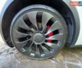 Белый Тесла Model Y, объемом двигателя 0 л и пробегом 76 тыс. км за 27000 $, фото 1 на Automoto.ua