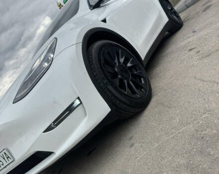 Белый Тесла Model Y, объемом двигателя 0 л и пробегом 128 тыс. км за 24999 $, фото 2 на Automoto.ua