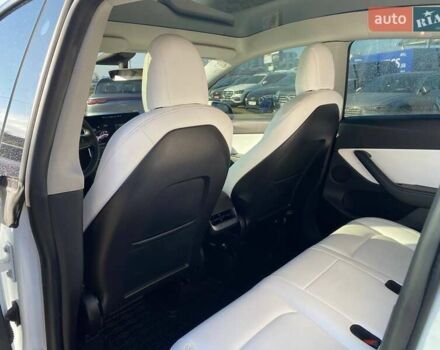 Білий Тесла Model Y, об'ємом двигуна 0 л та пробігом 54 тис. км за 21900 $, фото 18 на Automoto.ua
