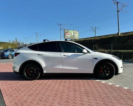 Тесла Model Y 2021 в Киеве на Automoto.ua Белый Тесла Model Y, объемом двигателя 0 л и пробегом 51 тыс. км за 27500 $, фото 6 на Automoto.ua