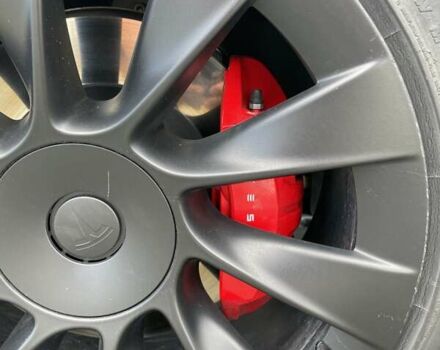 Белый Тесла Model Y, объемом двигателя 0 л и пробегом 119 тыс. км за 24600 $, фото 22 на Automoto.ua
