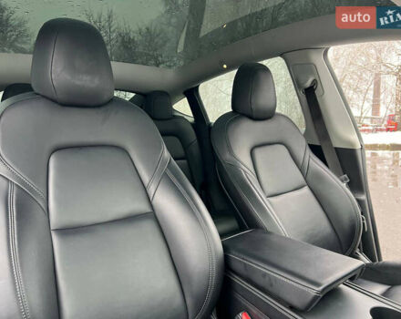 Білий Тесла Model Y, об'ємом двигуна 0 л та пробігом 88 тис. км за 24900 $, фото 34 на Automoto.ua