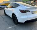 Белый Тесла Model Y, объемом двигателя 0 л и пробегом 65 тыс. км за 27999 $, фото 4 на Automoto.ua