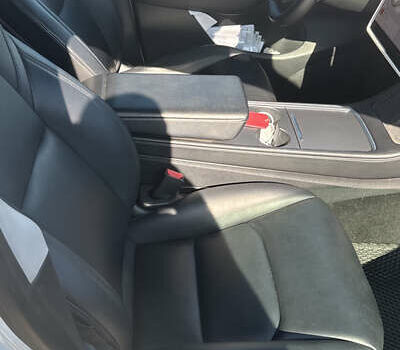 Белый Тесла Model Y, объемом двигателя 0 л и пробегом 145 тыс. км за 22500 $, фото 6 на Automoto.ua