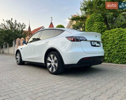Белый Тесла Model Y, объемом двигателя 0 л и пробегом 69 тыс. км за 25500 $, фото 6 на Automoto.ua