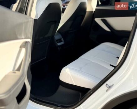 Білий Тесла Model Y, об'ємом двигуна 0 л та пробігом 115 тис. км за 25000 $, фото 14 на Automoto.ua