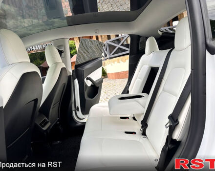 Белый Тесла Model Y, объемом двигателя 0.26 л и пробегом 80 тыс. км за 21500 $, фото 9 на Automoto.ua