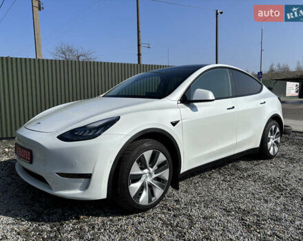 Белый Тесла Model Y, объемом двигателя 0 л и пробегом 73 тыс. км за 20999 $, фото 1 на Automoto.ua