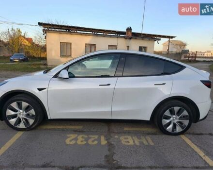 Білий Тесла Model Y, об'ємом двигуна 0 л та пробігом 86 тис. км за 25300 $, фото 4 на Automoto.ua
