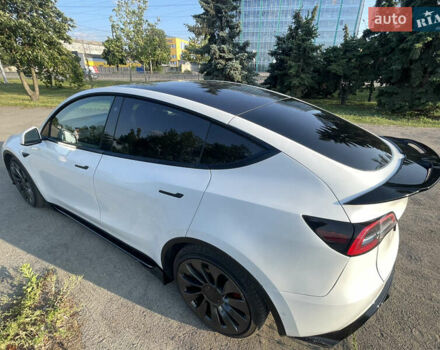 Белый Тесла Model Y, объемом двигателя 0 л и пробегом 68 тыс. км за 36000 $, фото 6 на Automoto.ua