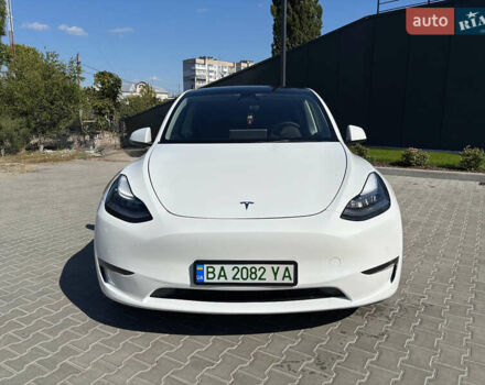 Белый Тесла Model Y, объемом двигателя 0 л и пробегом 86 тыс. км за 23999 $, фото 1 на Automoto.ua