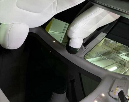 Белый Тесла Model Y, объемом двигателя 0 л и пробегом 47 тыс. км за 26000 $, фото 13 на Automoto.ua