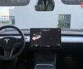 Белый Тесла Model Y, объемом двигателя 0 л и пробегом 121 тыс. км за 18400 $, фото 15 на Automoto.ua