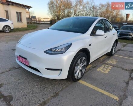 Білий Тесла Model Y, об'ємом двигуна 0 л та пробігом 86 тис. км за 25300 $, фото 7 на Automoto.ua